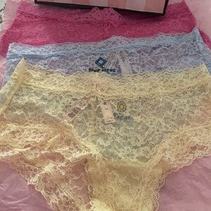 New 3 PACK Victoria’s Secret  Cheeky Lace Panties Underwear Women Size L